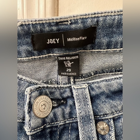 Women’s True Religion Jean’s - Picture 3 of 4